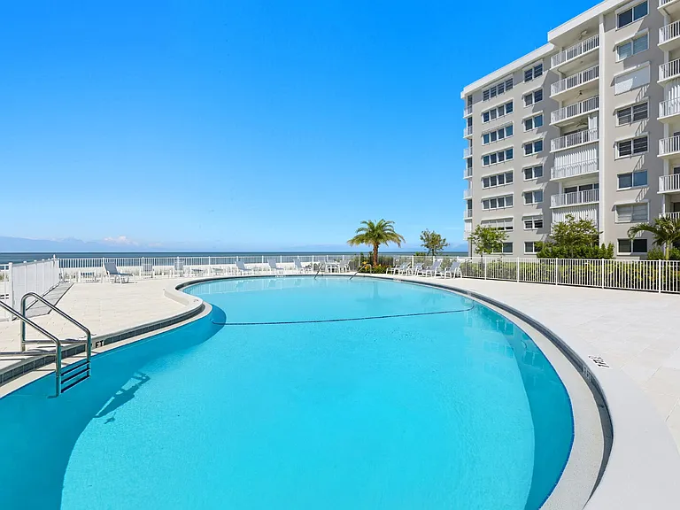 3443 Gulf Shore Blvd N #711 — Photo 25