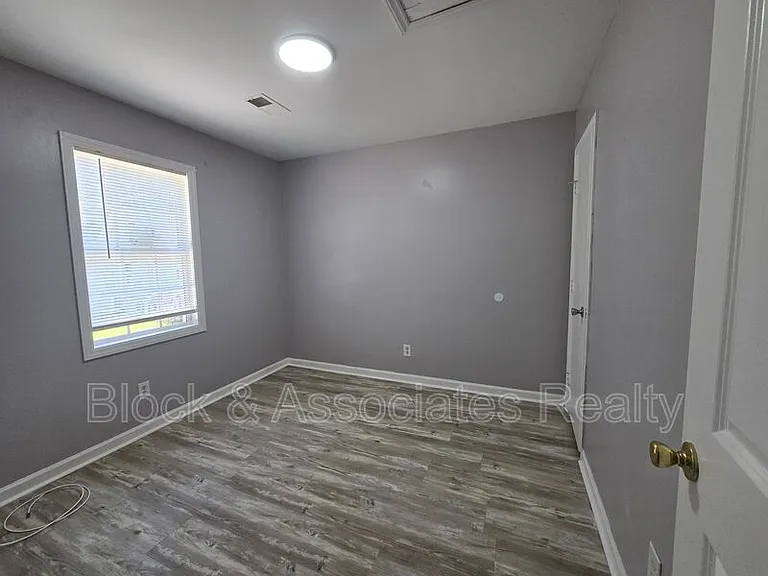 1302 Bencini Pl — Photo 9