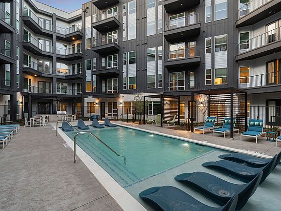 2nd image of 4550 Windhaven Pkwy #3208