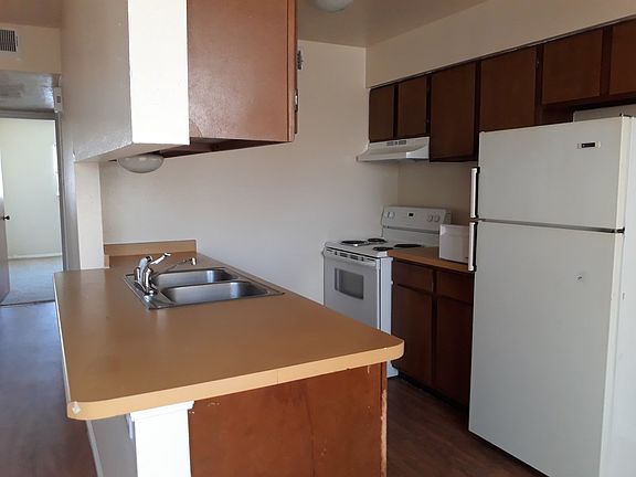 4th image of 2616 Muriel St NE #B