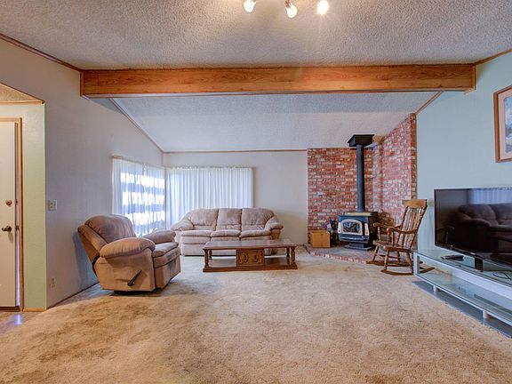 3rd image of 22537 Prospect Hts