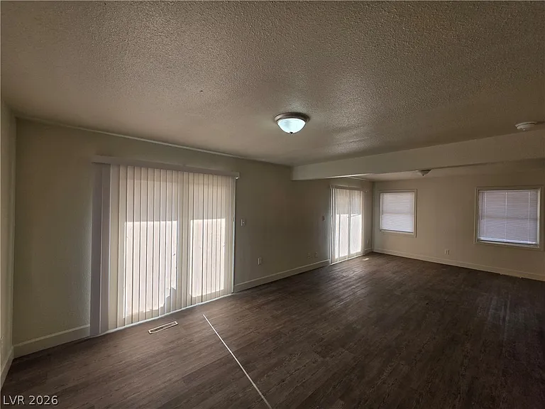 1590 Mustang Dr — Photo 56