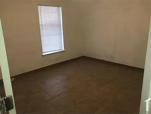 6904 Brooklyn Ave — Photo 5
