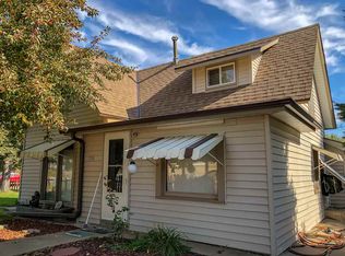 710 Fennimore St, Naponee, NE 68960