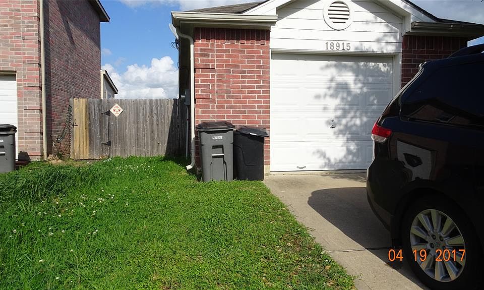 1st image of 18915 Reynolds Park Dr