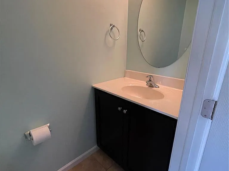 304 Central Park Ave — Photo 13