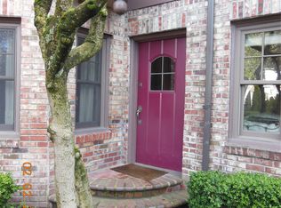 1201 E John St APT 6, Seattle, WA 98102