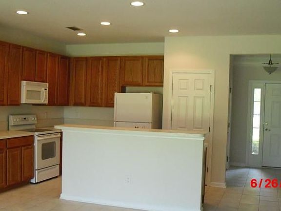4th image of 4841 Parkhurst Pl