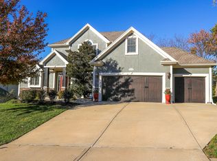 14340 NW 65th Pl, Parkville, MO 64152