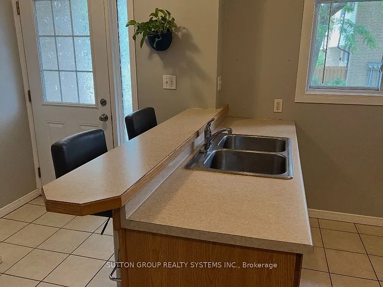 211 Veronica Dr #19 — Photo 9