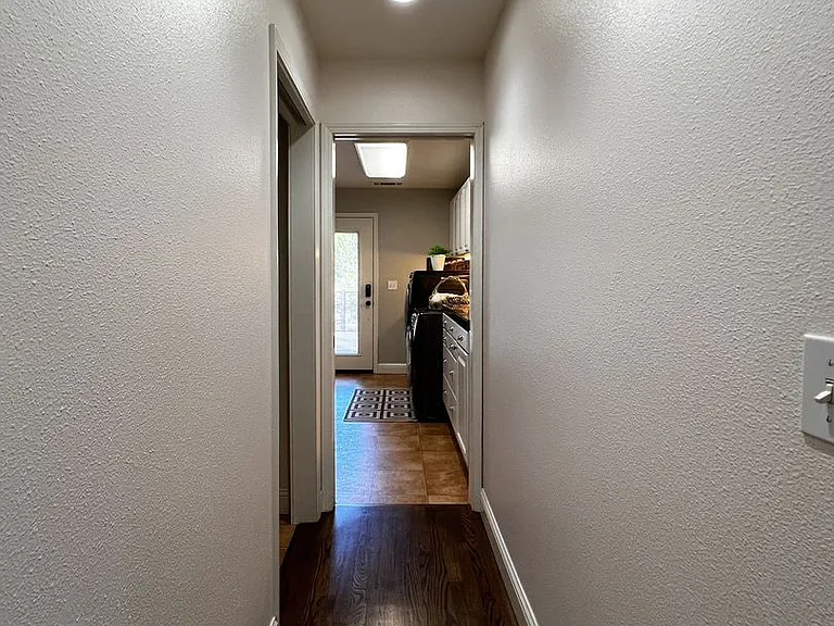 1022 Berry Ln — Photo 27