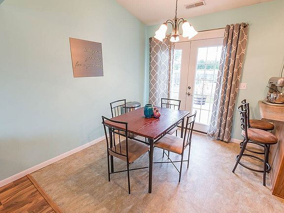 5th image of 1449 E Louise Dr