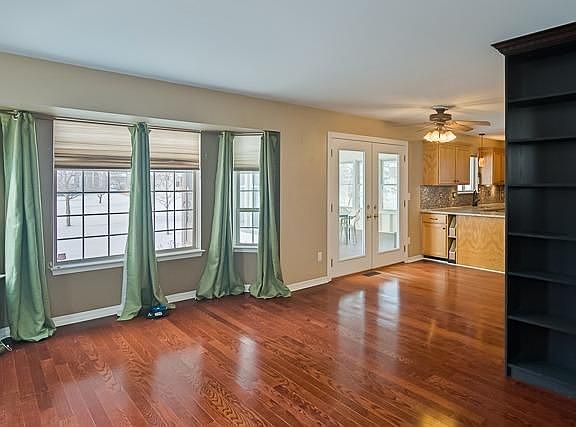 5th image of 5596 Justin Ct
