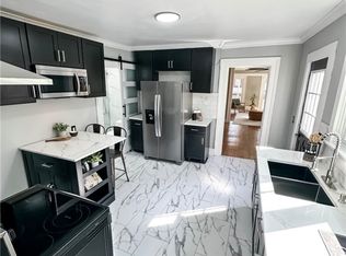 59 Rowley St ROOM A, Rochester, NY 14607