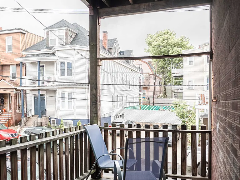 Meridian St — Photo 21