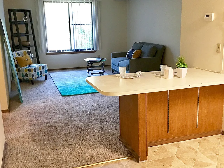 1026 Osage St — Photo 3