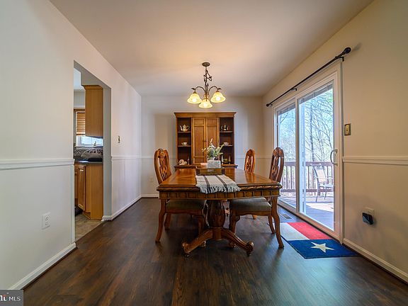 5th image of 3425 Flint Hill Pl