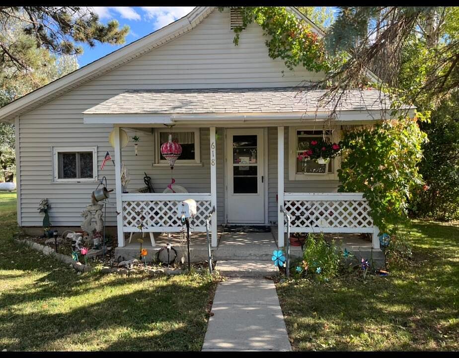1st image of 618 E Cleveland St