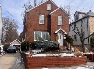 919 Marion Pl, Ridgefield, NJ 07657