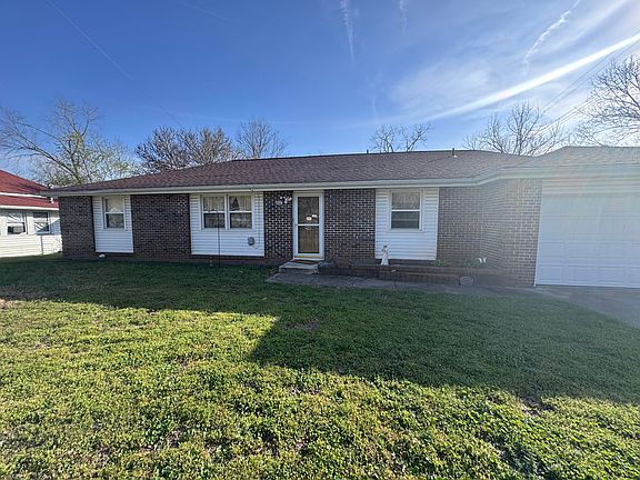 4th image of 207 E Meadow Avenue