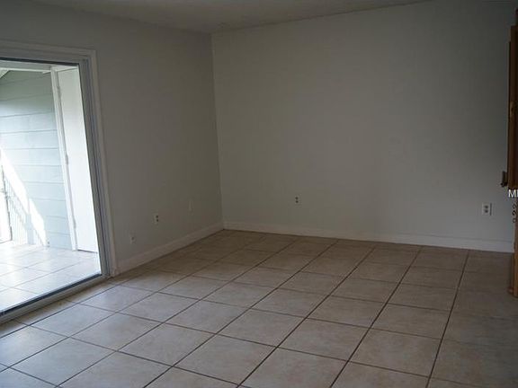 2nd image of 803 Sky Lake Cir APT D