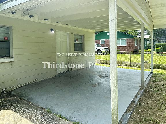 2nd image of 630 E 60th St