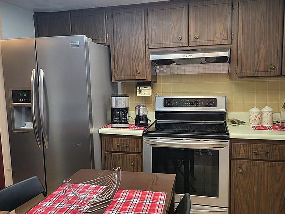5th image of 1417 Normandy Park Dr APT 4