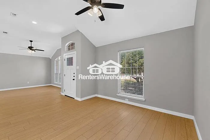 4412 Fox Meadows Ln — Photo 6