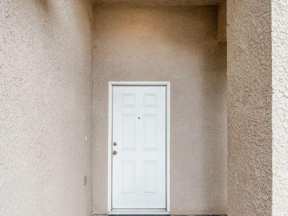 5th image of 2303 S Conyer Court