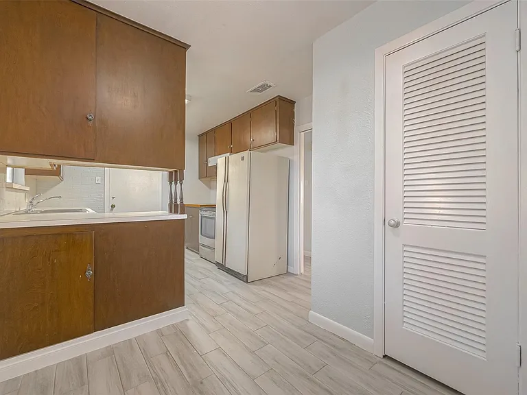 3426 Bradford St — Photo 19