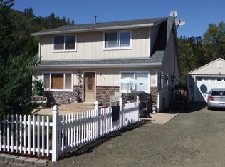 860 NE Rifle Range St, Roseburg, OR 97470