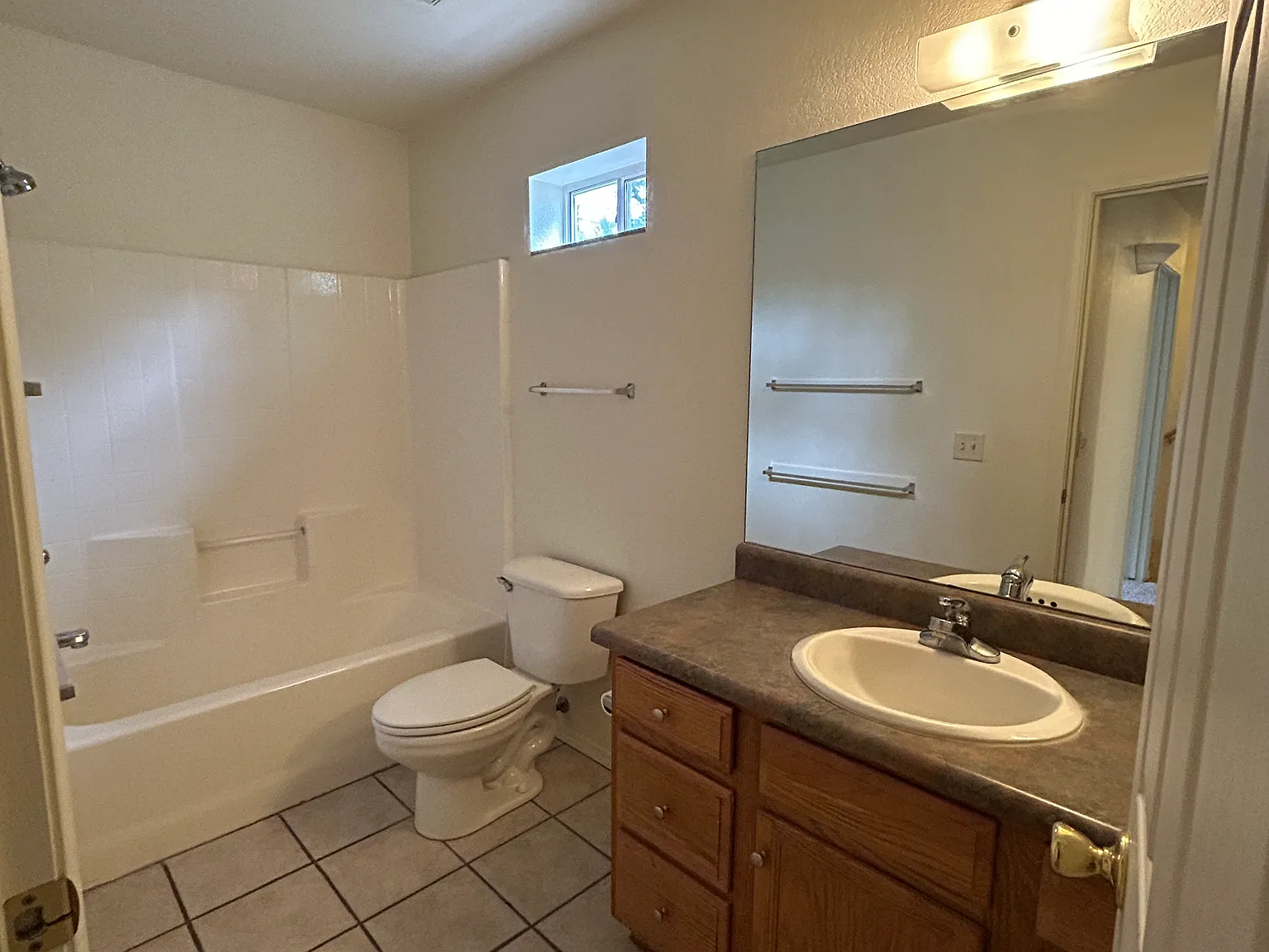 3 bed, 1200 sqft, $1,475 — Photo 4
