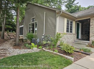 6496 Timber View Dr, East Lansing, MI 48823