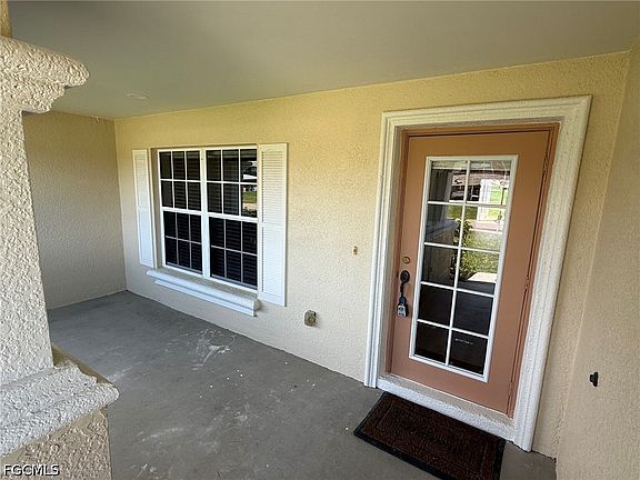 3rd image of 1402 SW 16th Ter