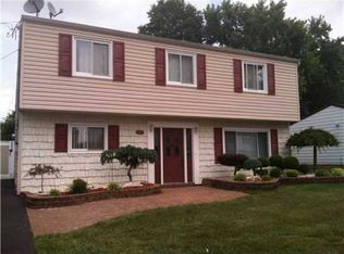 109 Dawn Dr, Port Reading, NJ 07064