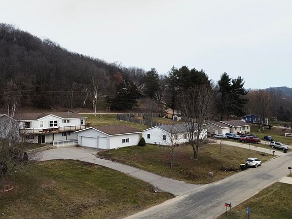 2nd image of 28495 Clary Ln