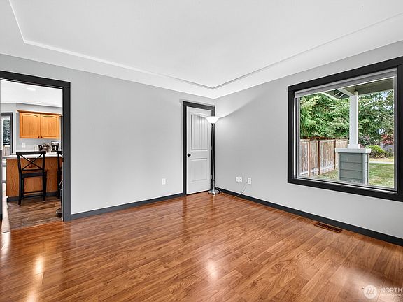5th image of 26818 8th Avenue Ct E
