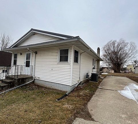 2nd image of 707 Harding St