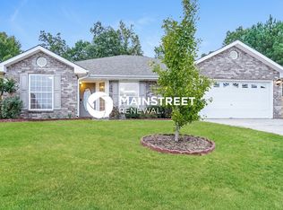 201 Ivy Hills Cir, Calera, AL 35040