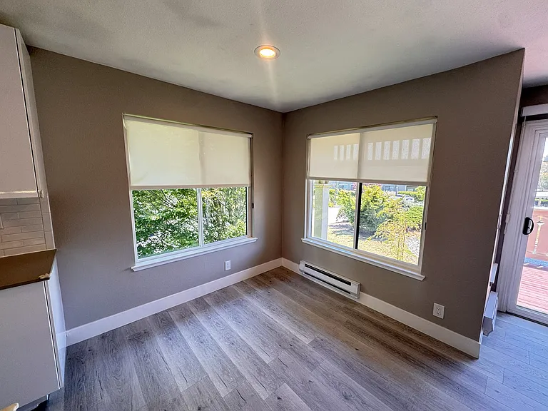 160 Lakeshore Ct — Photo 9