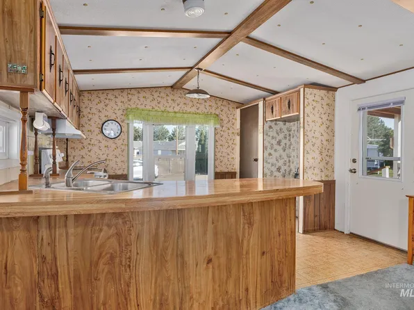 1500 W 7th St Trailer 48D, Weiser, ID 83672