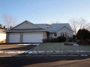2920 Desoto St, Little Canada, MN 55117