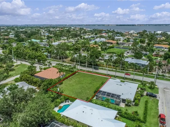 12271 McGregor Blvd, Fort Myers, FL 33919