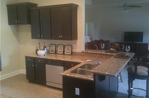 4th image of 121 Cattail Dr