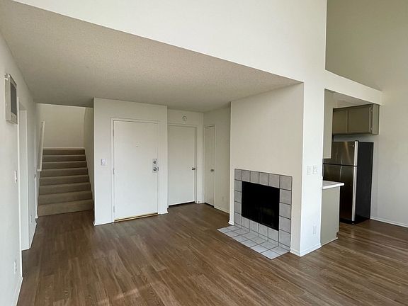 3rd image of 3750 Kelton Ave APT 208