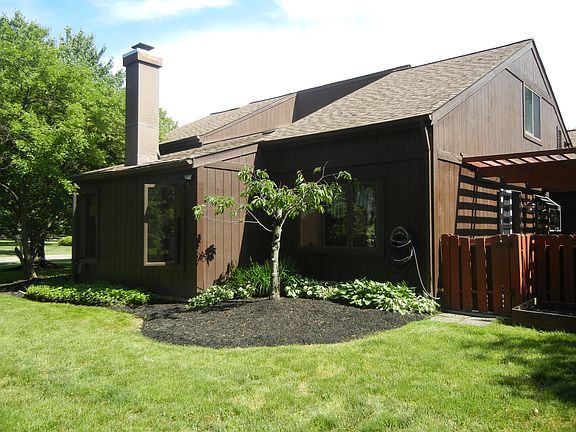 4th image of 6087 Whiteford Dr
