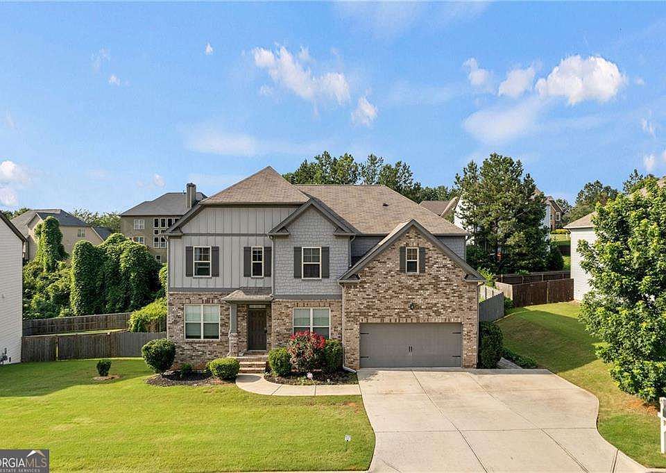 1st image of 108 Fountain Oak