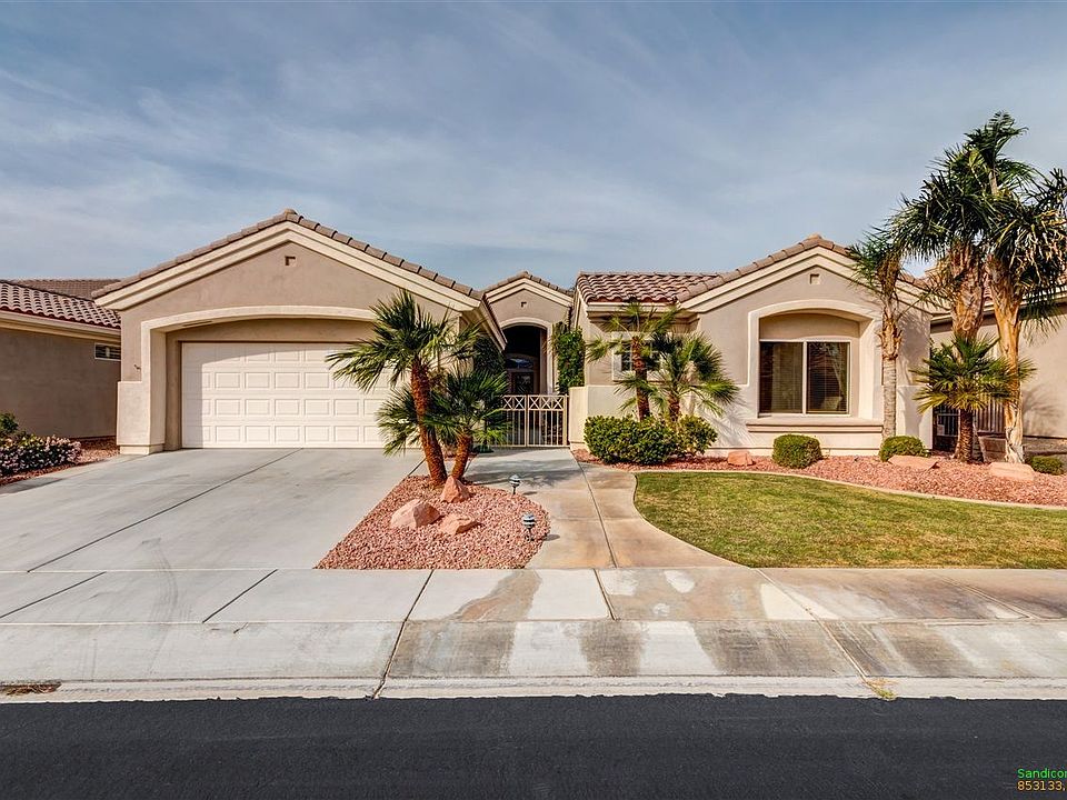 1st image of 78371 Hollister Dr