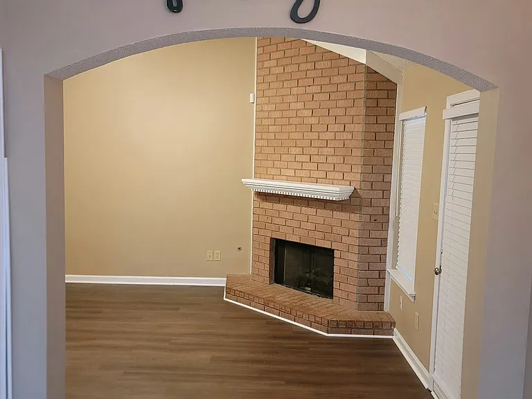Family room pic 3