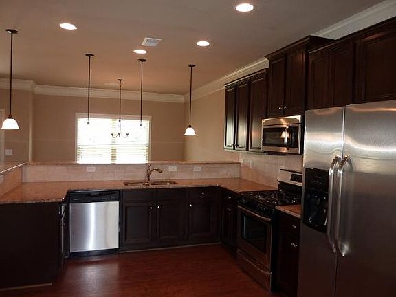 5th image of 221 Saint Lucie Dr